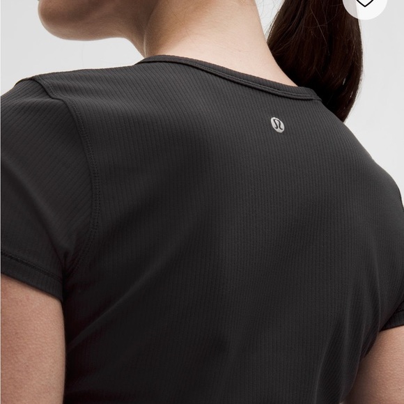 Black Ribbed workout T-Shirt - Picture 4 of 4